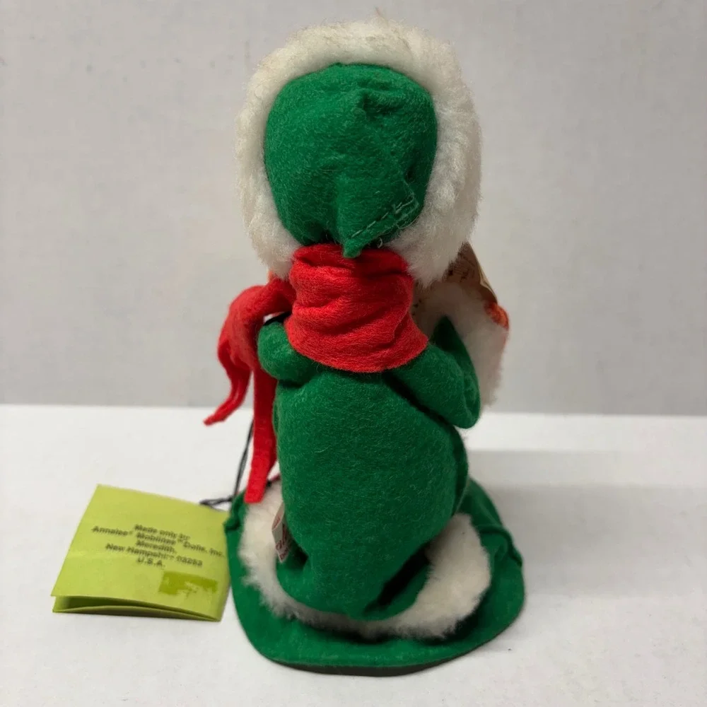 Annalee Dolls Christmas Caroler Girl 7in Green Red Vintage Felt Hand Painted USA